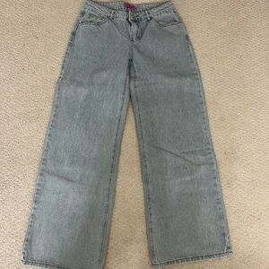 Edikted Bow Pocket Relaxed Jeans